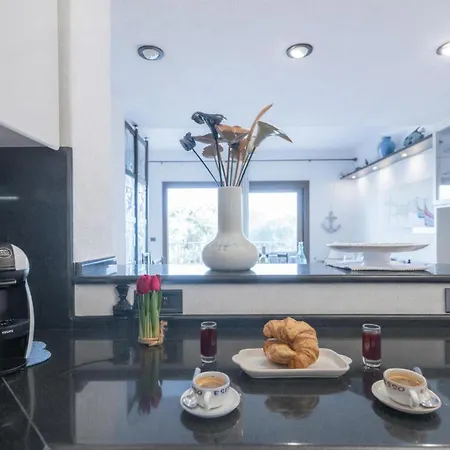 Апартаменты Il Vecchio Faro 66 - Happy Порто-Сан-Паоло